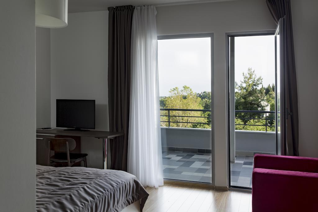 Romantique Dojran Hotel מראה חיצוני תמונה