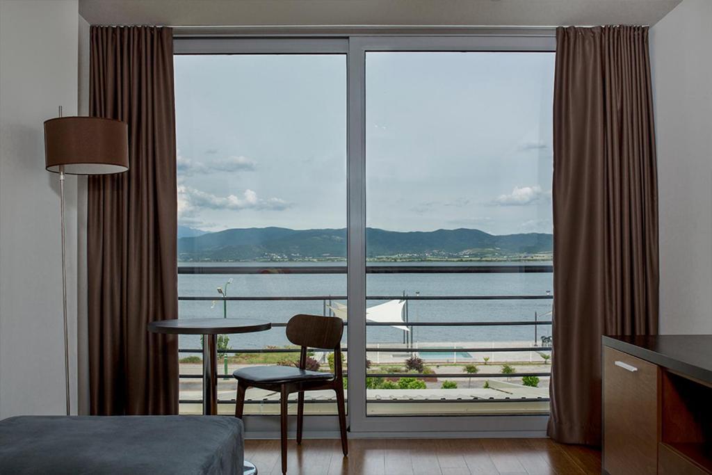 Romantique Dojran Hotel מראה חיצוני תמונה