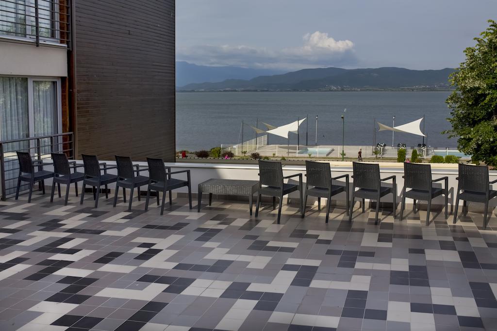 Romantique Dojran Hotel מראה חיצוני תמונה