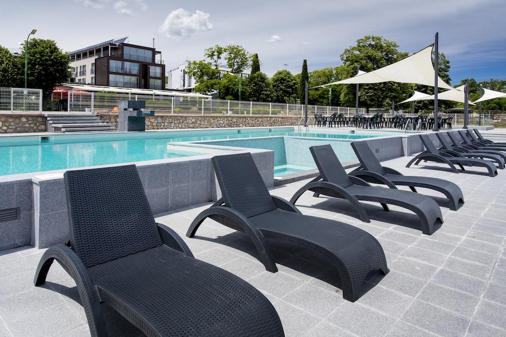 Romantique Dojran Hotel מראה חיצוני תמונה