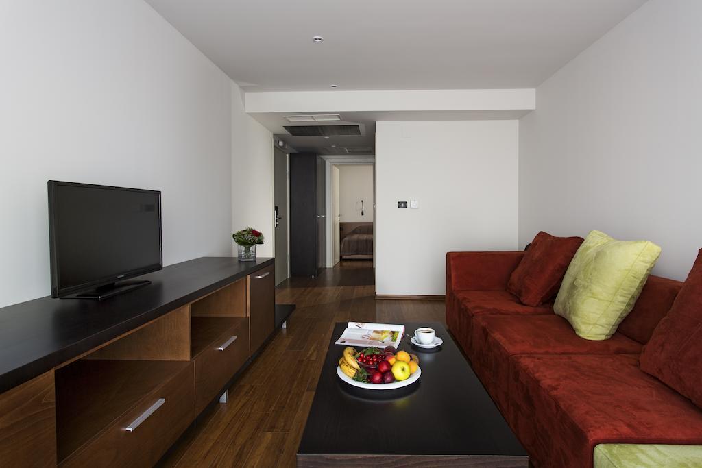 Romantique Dojran Hotel מראה חיצוני תמונה